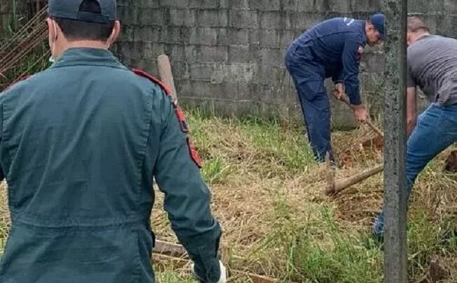 Mulher é morta a marretadas pelo marido e enterrada no quintal de casa em SC