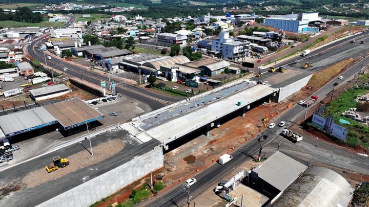 Imagens: obras do Elevado da Bandeira já estão 70% executadas