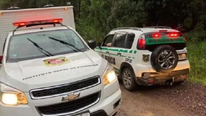 Cadáver com mãos e pés amarrados é encontrado boiando em rio por pescador em Santa Catarina