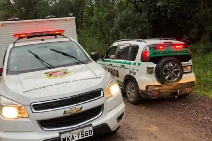 Cadáver com mãos e pés amarrados é encontrado boiando em rio por pescador em Santa Catarina