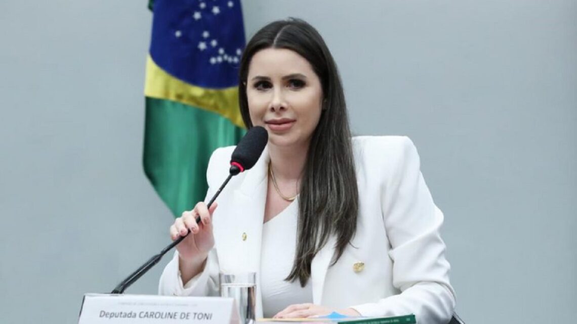 Carol de Toni é a primeira deputada de SC a presidir a CCJ da Câmara dos Deputados