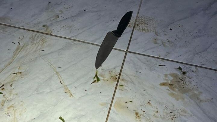 Homem é detido após ameaçar companheira de morte com faca em Faxinal dos Guedes