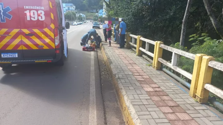 Criança de 11 anos é atropelada por carro em Salto Veloso