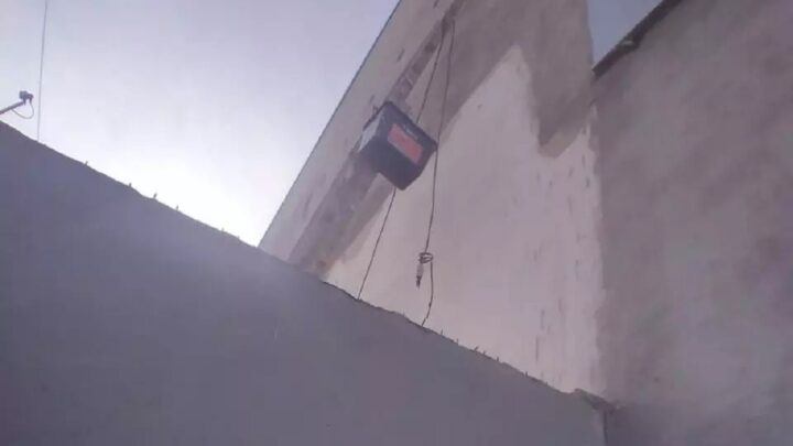 Trabalhador cai de cerca de 4 metros enquanto pintava casa em SC