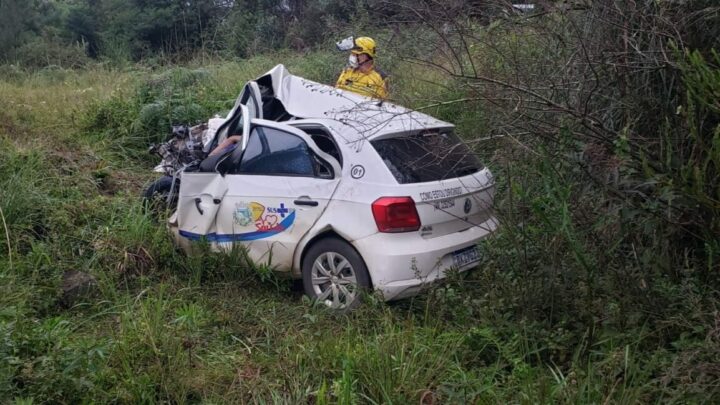 Grave acidente envolvendo carro da Secretaria de Saúde deixa três mortos na SC-340