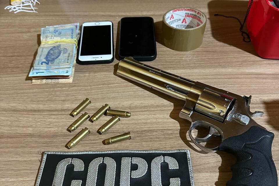 Polícia Civil prende dois homens por tráfico de drogas e posse ilegal arma de fogo em São Carlos