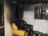 Casa é destruída por incêndio após curto-circuito em extensão em Ponte Serrada