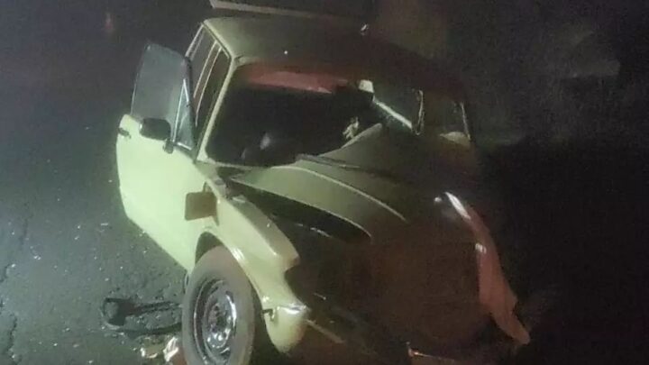 Condutor de Brasília amarela fica gravemente ferido em acidente na SC-283