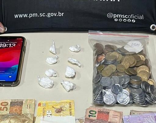 Homem é preso praticando “tele-entrega” de drogas em SC