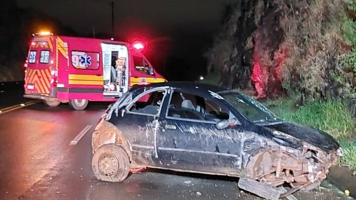 Motorista não é encontrado após capotamento de veículo no Meio-Oeste