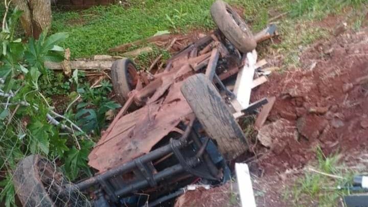 Carretinha Agrícola tomba com sete crianças em Tenente Portela