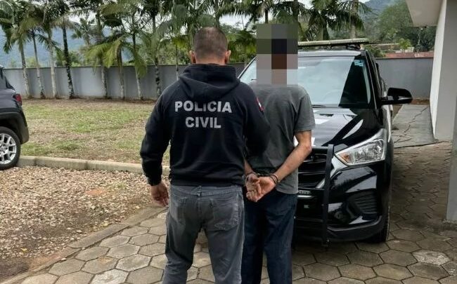 Homem investigado por estupro no ES é preso em cidade de SC
