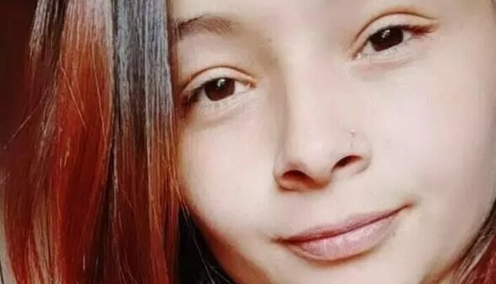 Mulher é encontrada morta dentro de casa com ferimento de faca na Serra; marido é suspeito do crime