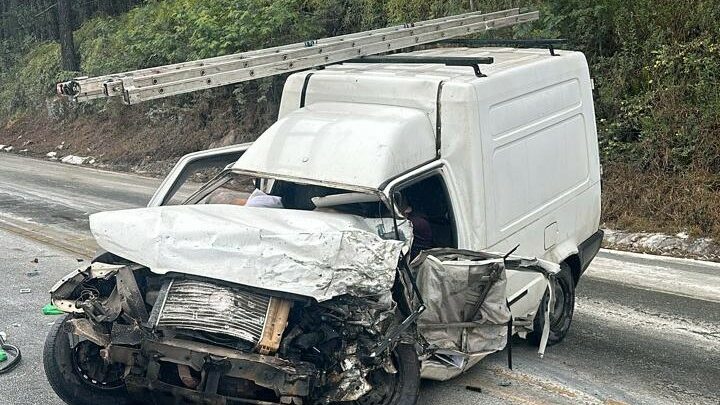 Ambulância de Chapecó se envolve em acidente com feridos na BR-282