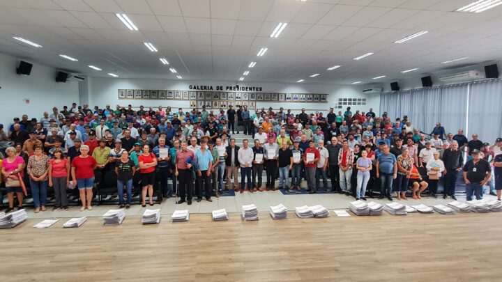 Governo do Estado entrega georreferenciamento para mais de 1,9 mil imóveis rurais do Oeste