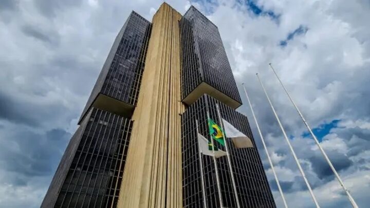 Mercado projeta alta da inflação para 2025