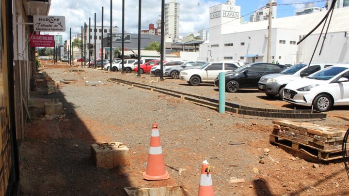 SICOM lamenta situação da obra do calçadão