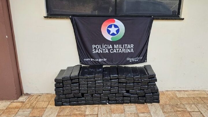 Operação de fiscalização resulta em apreensão de 115 kg de maconha e prisão de suspeito em SC