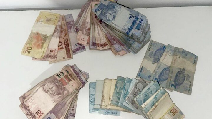 PF prende mulher suspeita de associação ao tráfico com mais de R$ 14 mil em espécie
