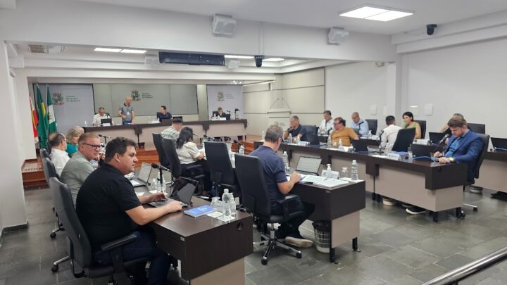 Indicados os líderes dos partidos na Câmara de Chapecó