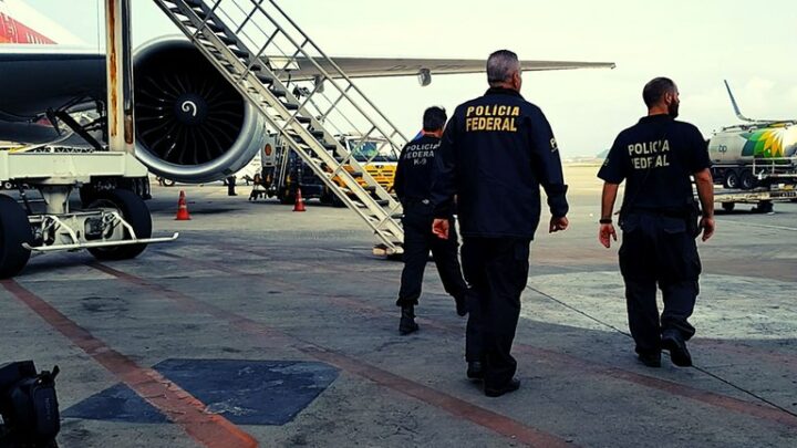 Polícia Federal extradita cidadão britânico investigado por tráfico de drogas na Inglaterra