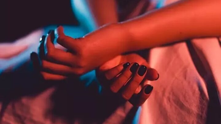 Idoso nega programa sexual e é assaltado em casa por mulher em SC