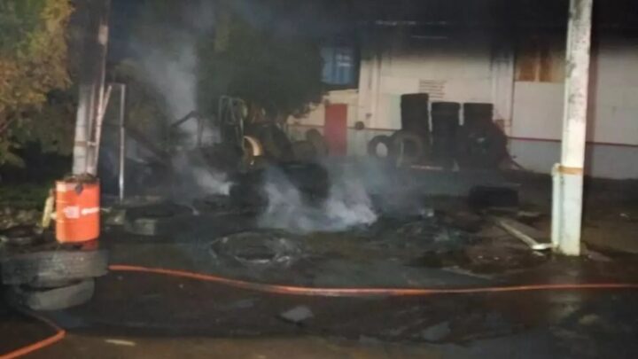 Incêndio em borracharia causa danos no Oeste de SC