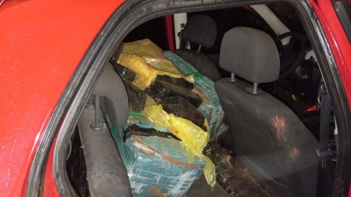 Do hospital para a cadeia: jovem capota carro recheado de drogas na SC-160