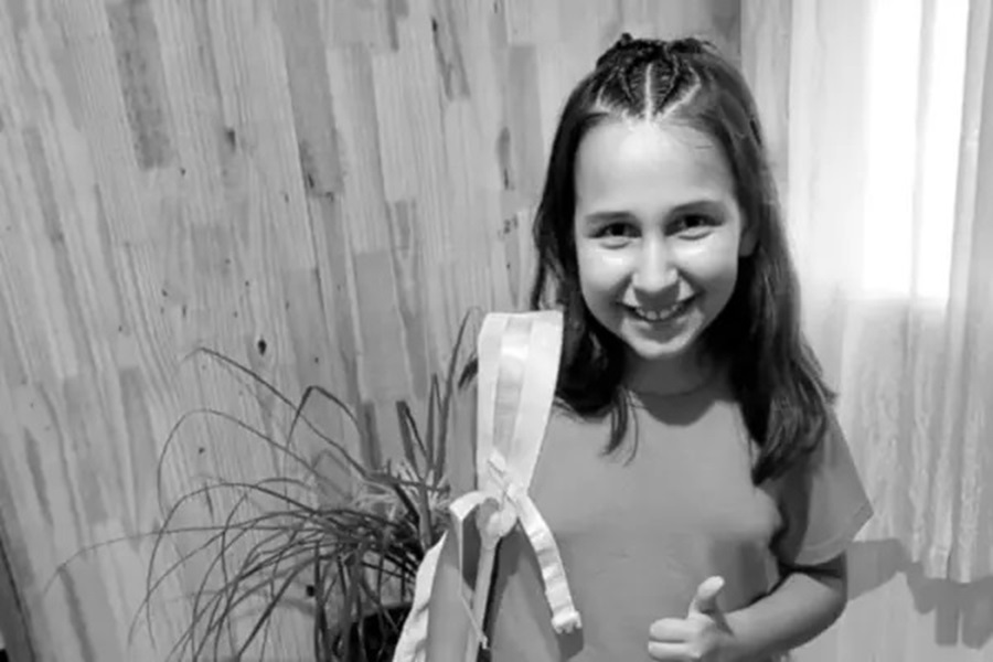Menina de 9 anos morre após ser atropelada e gera comoção em SC Menina de 9 anos morre após ser atropelada e gera comoção em SC