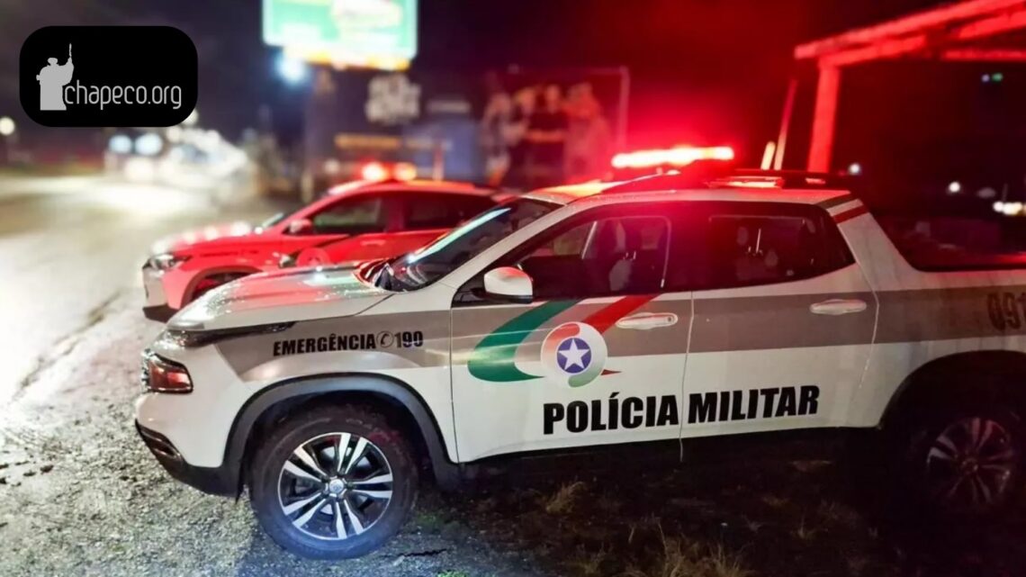 Mulheres são intoxicadas por gás de pimenta durante festa no Oeste Mulheres são intoxicadas por gás de pimenta durante festa no Oeste