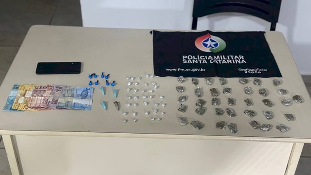 Adolescente é apreendido por tráfico de drogas em Chapecó Adolescente é apreendido por tráfico de drogas em Chapecó