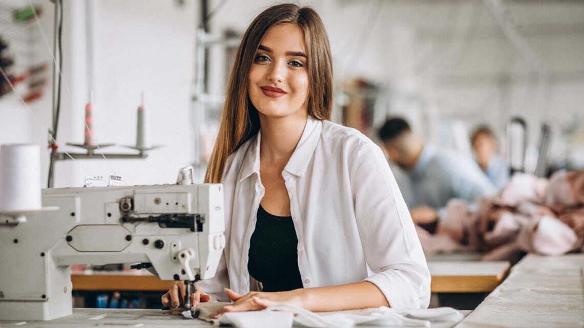 Indústria de SC é a que mais emprega mulheres no país Indústria de SC é a que mais emprega mulheres no país