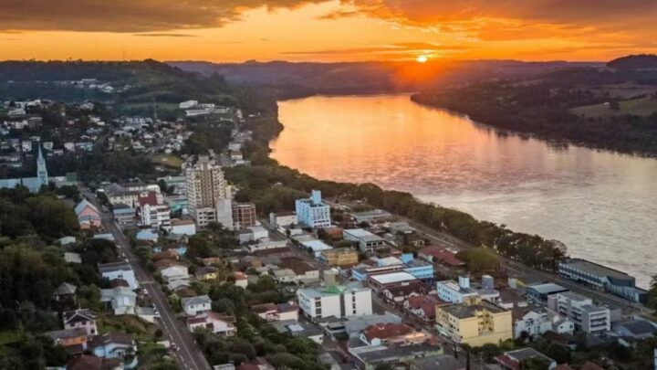 Temporais saem de cena e semana inicia com sol, friozinho e mar agitado em SC