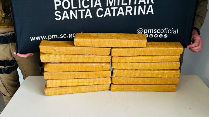 Polícia Militar apreende drogas em Chapecó durante abordagem a veículo de transporte por aplicativo