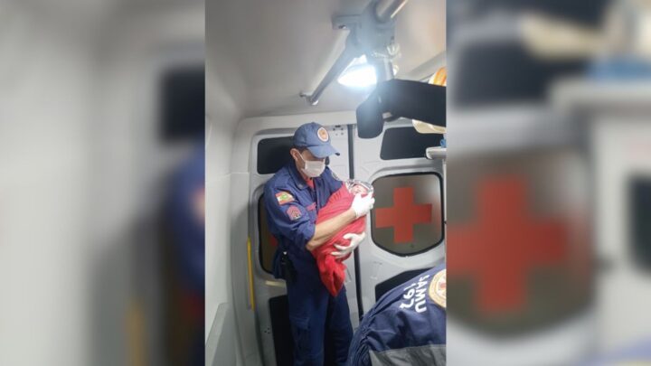 Bebê nasce em frente ao batalhão do Corpo de Bombeiros em Chapecó