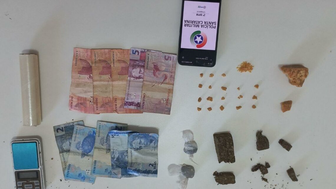 Homem é preso por tráfico de drogas no bairro São Pedro, em Chapecó Homem é preso por tráfico de drogas no bairro São Pedro, em Chapecó