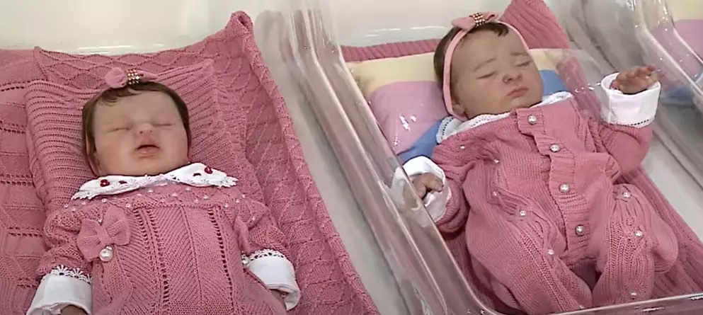 Após separação, casal entra na Justiça por guarda de bebê reborn Após separação, casal entra na Justiça por guarda de bebê reborn
