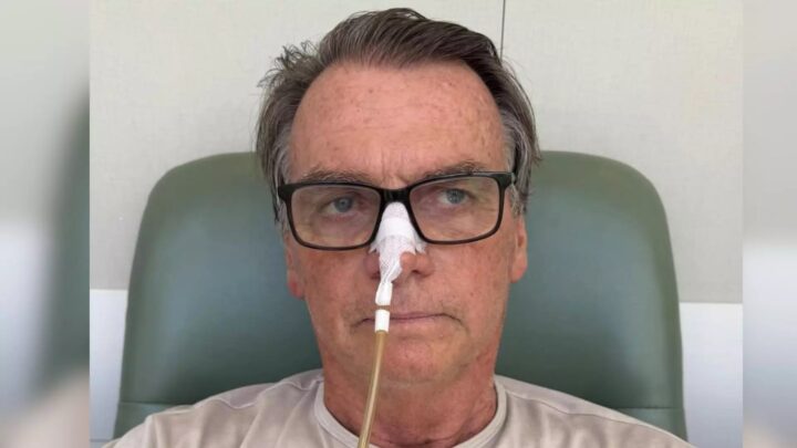Após quase três semanas na UTI, Bolsonaro deixa terapia intensiva e segue recuperação no quarto