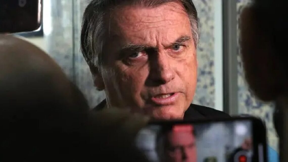 Bolsonaro critica regulação das redes: ‘Disfarce de censura’ Bolsonaro critica regulação das redes: ‘Disfarce de censura’