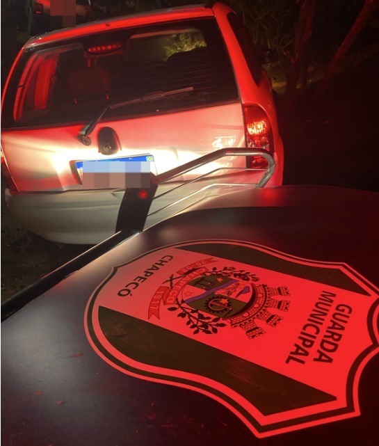 Guarda Municipal recupera veículo furtado e detém suspeito após perseguição no Parque das Palmeiras Guarda Municipal recupera veículo furtado e detém suspeito após perseguição no Parque das Palmeiras