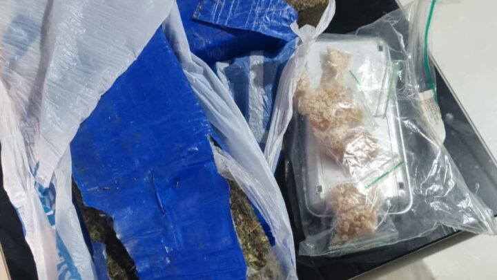 Polícia Civil prende homem de 23 anos com drogas em Chapecó