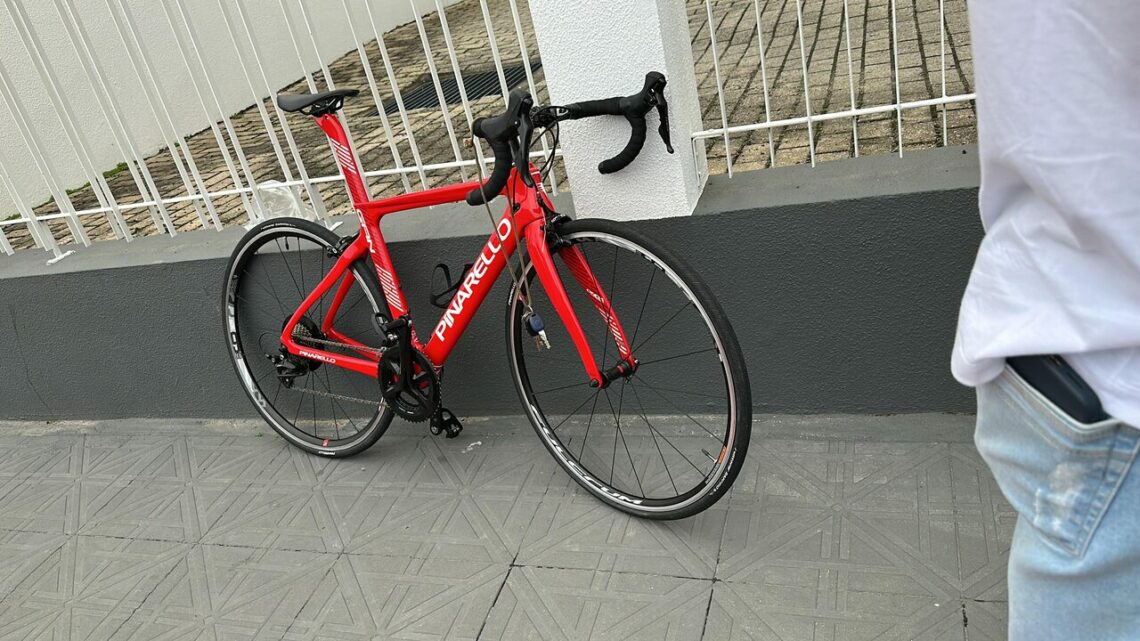 Triatleta recupera bicicleta furtada com ajuda da PM em SC Triatleta recupera bicicleta furtada com ajuda da PM em SC