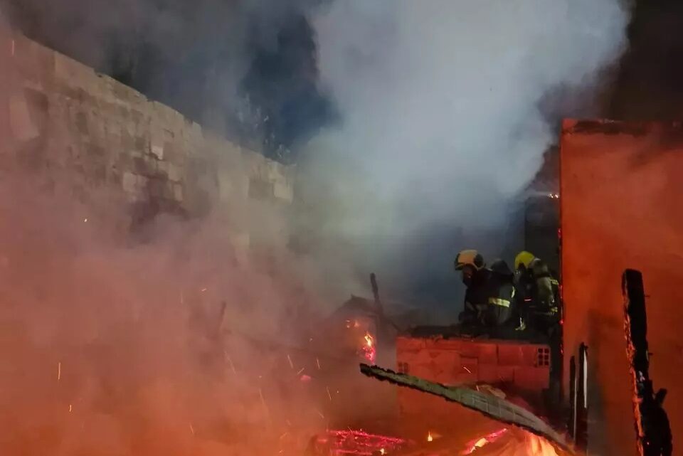 Idoso morre em incêndio residencial em Lages Idoso morre em incêndio residencial em Lages