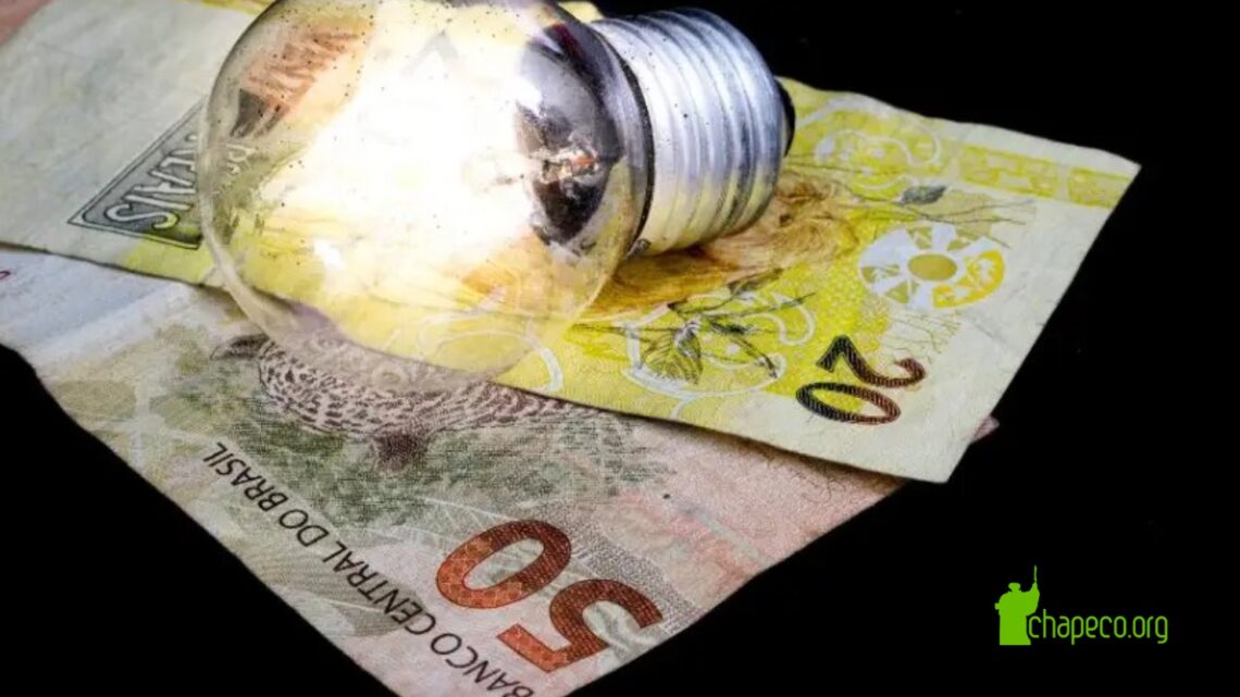 Medida Provisória isenta conta de luz de mais pobres e abre mercado de energia elétrica Medida Provisória isenta conta de luz de mais pobres e abre mercado de energia elétrica