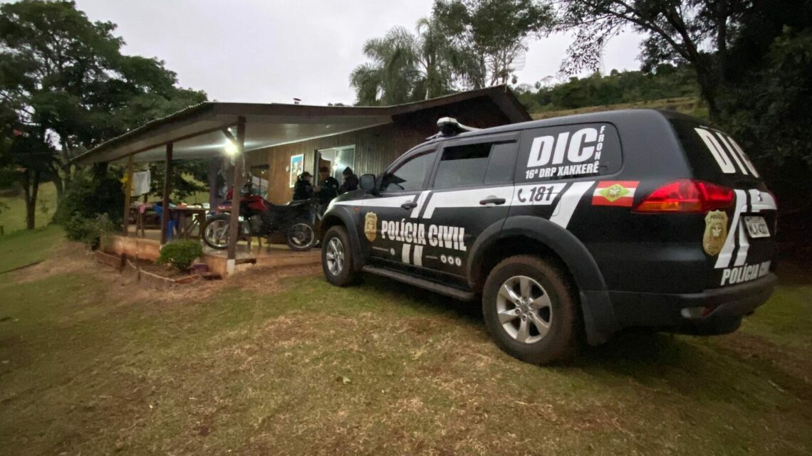 Suspeitos de matar jovem a tiros por vingança familiar são presos em SC Suspeitos de matar jovem a tiros por vingança familiar são presos em SC