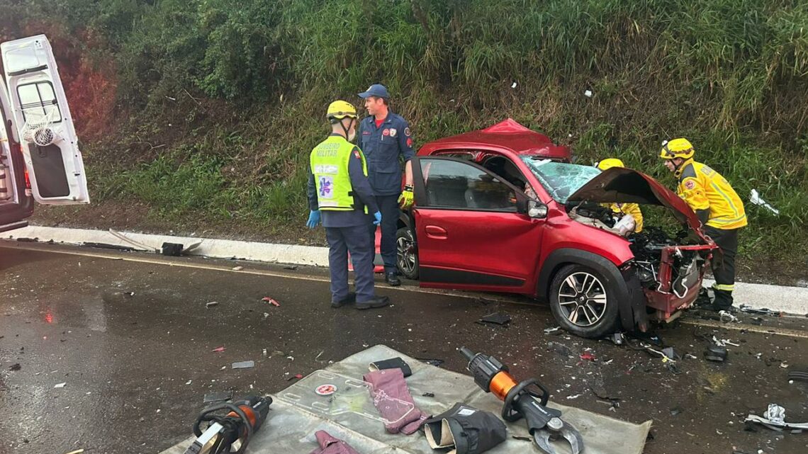 Agora! dois mortos e um ferido em grave colisão frontal na BR-282 entre Xaxim e Xanxerê Agora! dois mortos e um ferido em grave colisão frontal na BR-282 entre Xaxim e Xanxerê