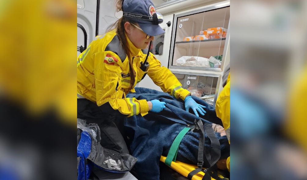 Idoso com Alzheimer é encontrado com hipotermia em plantação no Oeste Idoso com Alzheimer é encontrado com hipotermia em plantação no Oeste