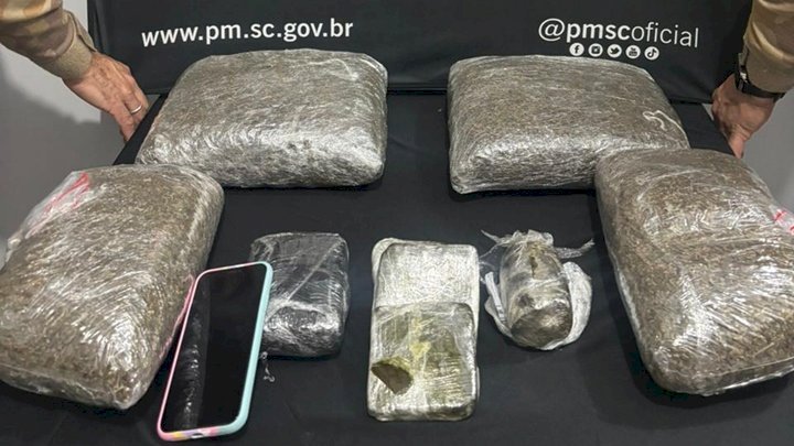 Duas pessoas são presas durante a Operação Boa Viagem em São Miguel do Oeste Duas pessoas são presas durante a Operação Boa Viagem em São Miguel do Oeste