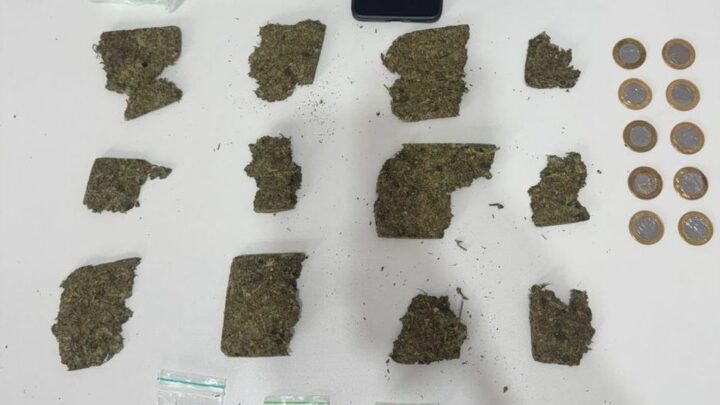 Homem é preso por tráfico de drogas no bairro São Pedro em Chapecó