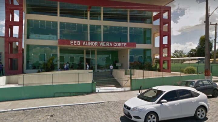 Adolescente se engasga com bala e é salvo por professor em escola de SC